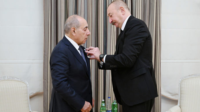 Prezident Eyyubova “İstiqlal” ordenini təqdim etdi - FOTOLAR 