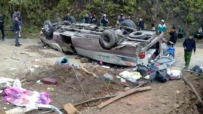 Avtobus aşdı, azı 7 nəfər öldü 