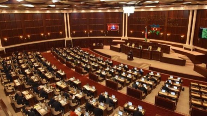 Əli Əsədov Milli Məclisin iclasında