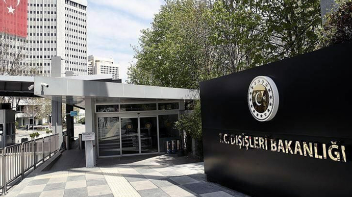 Qara dənizdə Türkiyəyə məxsus gəmi hücuma məruz qalıb, yaralılar var 