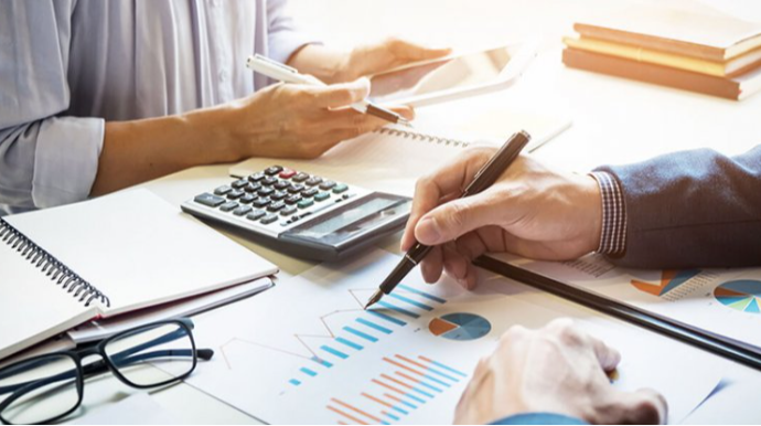 122 min manat vergi borcu olan şirkət kimindir? 