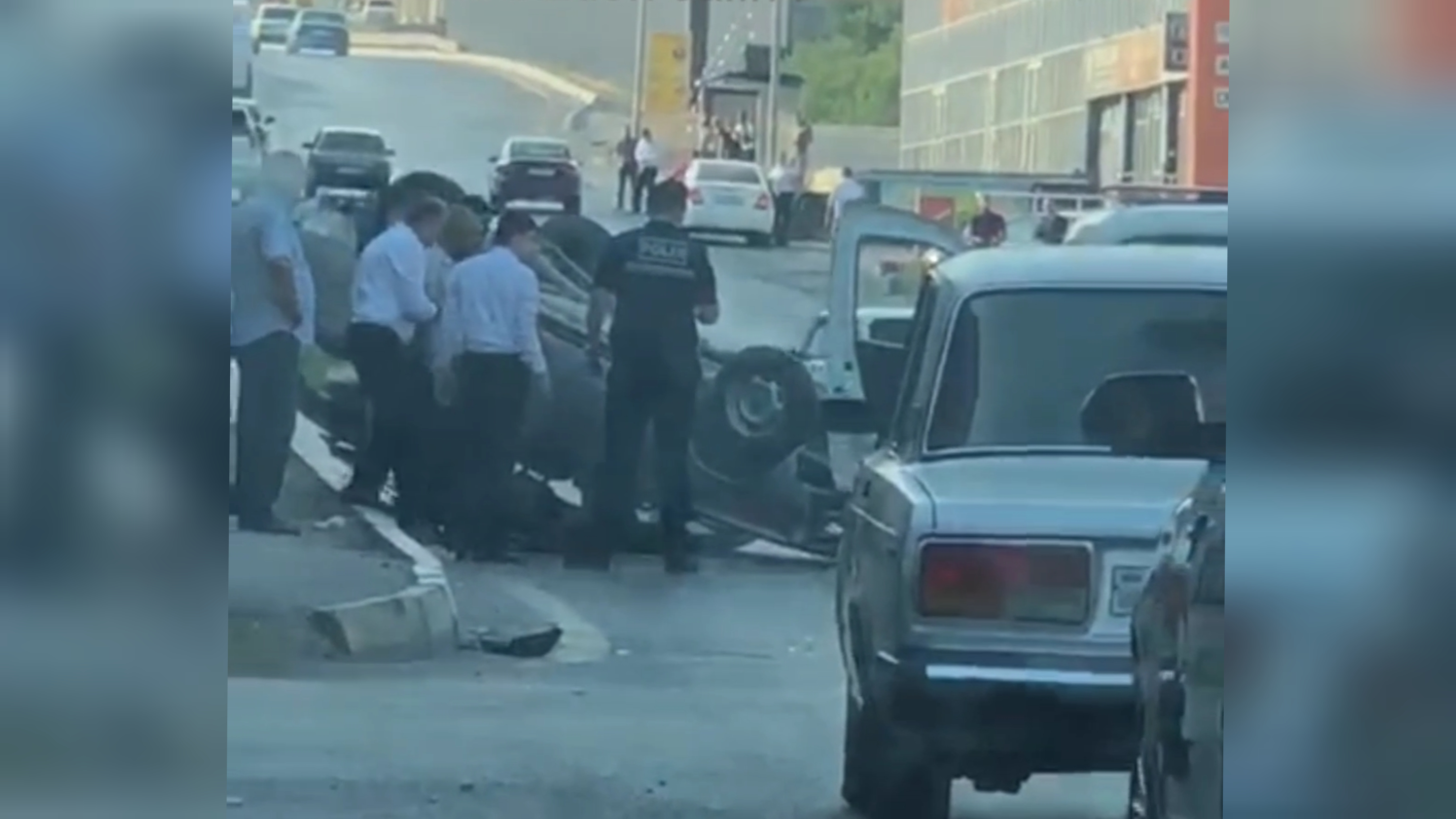 Masazır dairəsində "VAZ" markalı maşın aşdı - VİDEO