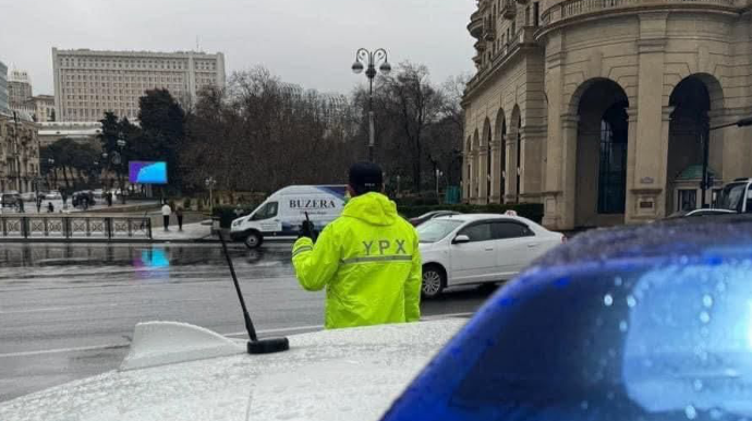 Дорожная полиция обратилось к водителям в связи с дождливой погодой 