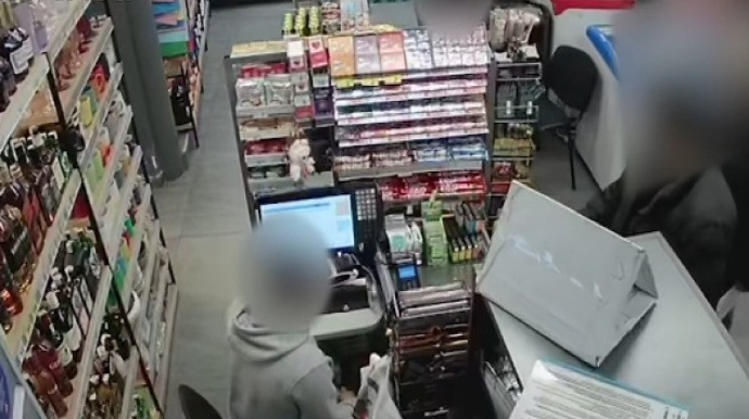 Tbilisidə azərbaycanlı gənclər döyülüb, bir qadın saxlanılıb - VİDEO 