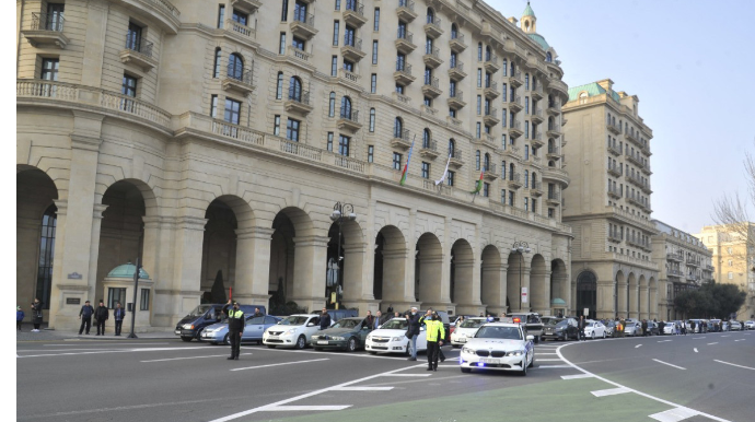 Xocalı soyqırımı qurbanlarının xatirəsi bir dəqiqəlik sükutla yad edilib - VİDEO