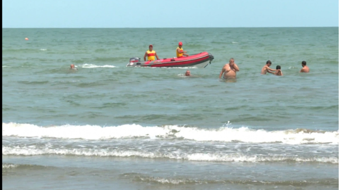 Dənizə gedənlərin nəzərinə:  Həyat üçün riskli zonalar ola bilər - VİDEO