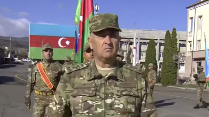 Bu dəfə parada komandanlığı o etdi  - VİDEO