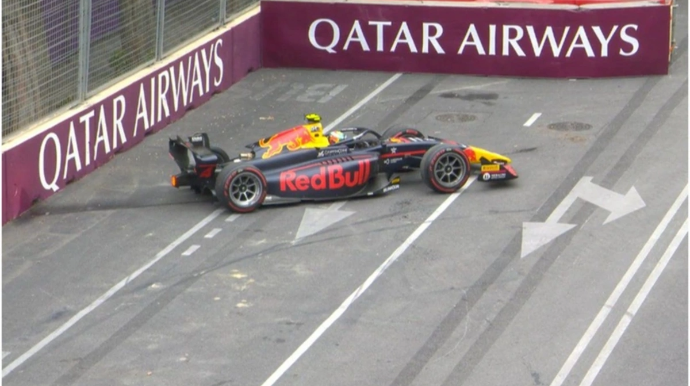 "Formula 2" pilotu Bakıda keçirilən sərbəst yürüşdə uğursuzluqla üzləşdi 