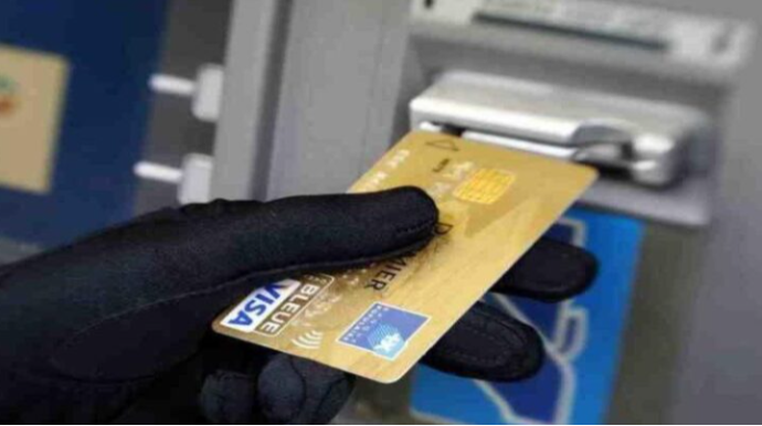 Bakıda bank kartlarından oğurluq edən şəxslər saxlanılıb