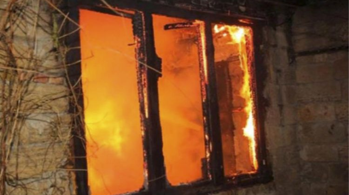 Göyçayda 79 yaşlı qadın evində yanaraq ölüb