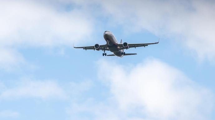 Rusiya təyyarəsi təcili eniş etdi 