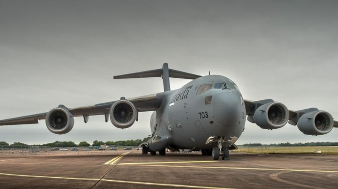 Kanada Ukraynaya öldürücü silahları olmayan təyyarə göndərib