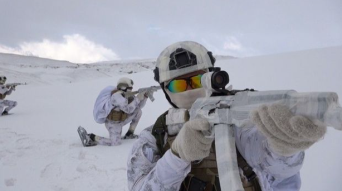 Naxçıvanın xüsusi təyinatlı bölmələri yüksək dağlıq ərazilərdə məşğələlər keçirirlər - VİDEO 