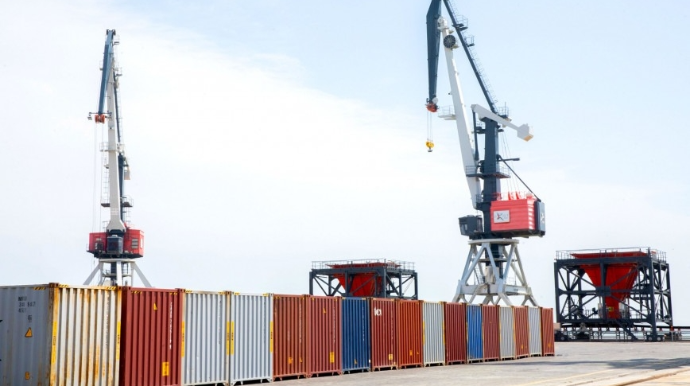 Bakı Limanında konteyner dövriyyəsi rekord səviyyəyə çatdı - FOTO