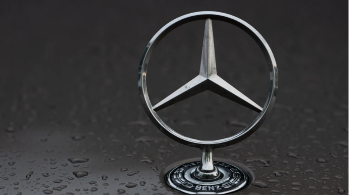 “Mercedes-Benz” şirkətinin mənfəəti 70 faiz azaldı 