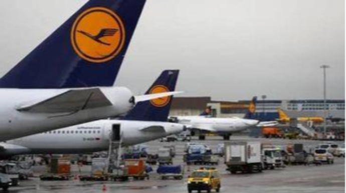 Almaniyada aviaşirkət aksiyaya görə 800 reysini ləğv edib