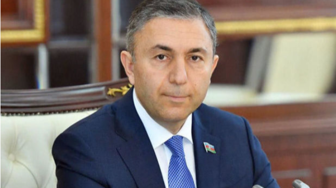 Komitə sədri:  “Ya inflyasiyaya gedilməli, ya da qlobal iqtisadi böhran elan edilməlidir”