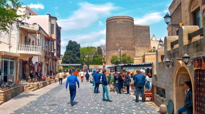 "Ölkəyə gələn 100 turistdən cəmi 20-si Bakıdan kənara gedir" - Deputat 