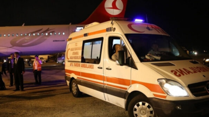 Türkiyədə mikroavtobus yük maşınına çırpıldı, 5 nəfər öldü 