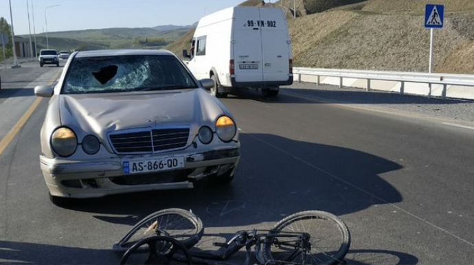 Şəkiyə qonaq gedən yeniyetməni avtomobil vurub öldürdü - FOTO