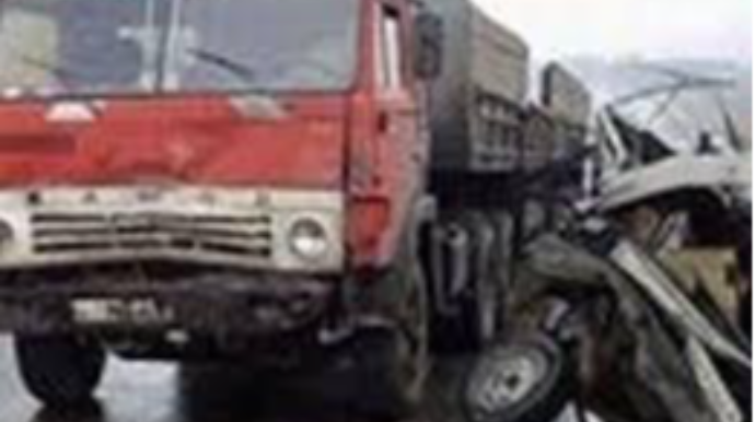 Avtobusla "KamAZ" toqquşub, xəsarət alanlar var 