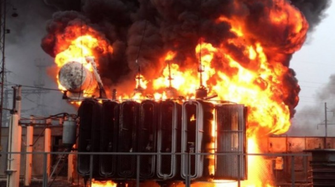 Bakıda transformator yanıb
