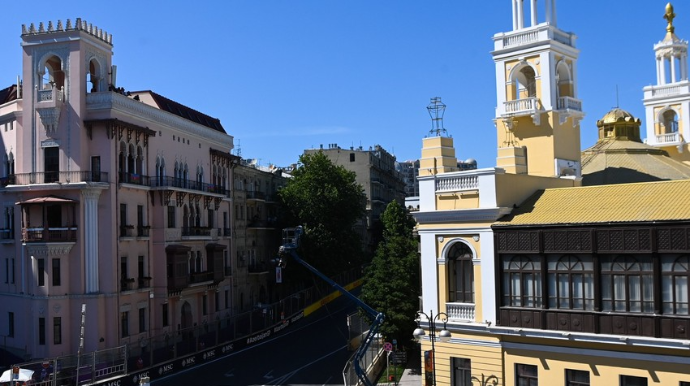 "Formula 1" yarışı həftəsində Bakıda bəzi yollar açılacaq - SİYAHI 