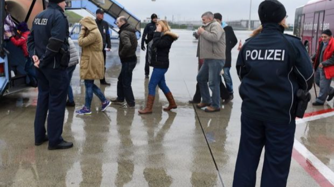 20 Azərbaycan vətəndaşı Almaniyadan geri QAYTARILDI 