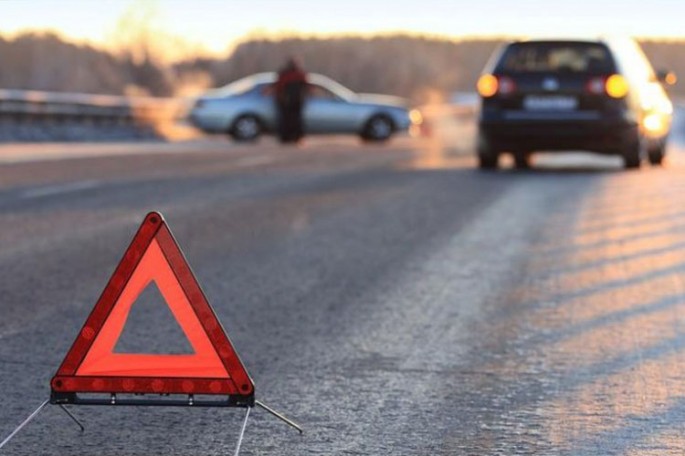 Hacıqabulda zəncirvari qəza: üç avtomobil toqquşub