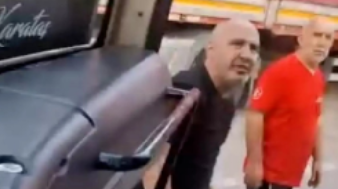 Yol mübahisəsi davayla nəticələndi - VİDEO