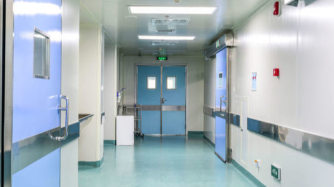 Bakıda ərəblər gənc qıza kəsici alətlə xəsarət yetiriblər - FOTO