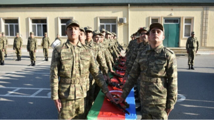 Əsgərliyə gedən şəxslərin kredit borcu DONDURULUR? 