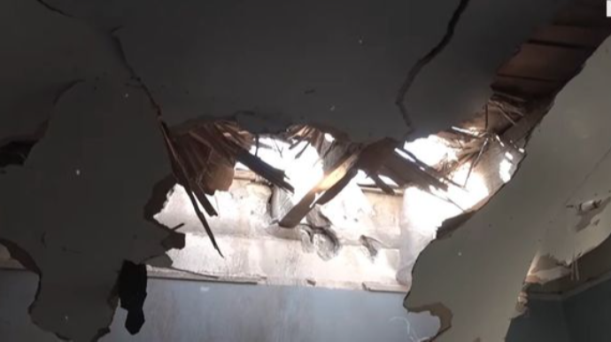 В Агдаме снаряд упал на жилой дом  - ВИДЕО