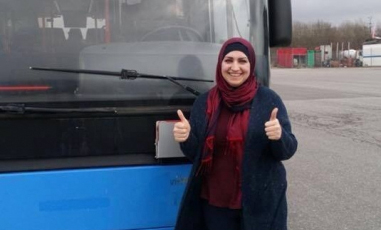 İsveçdə avtobus sürən azərbaycanlı qadın: "Yaxşı maaş olsa, gələrəm"
