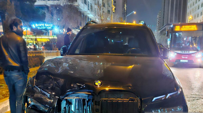Bakıda zəncirvari yol qəzası baş verib - FOTO 