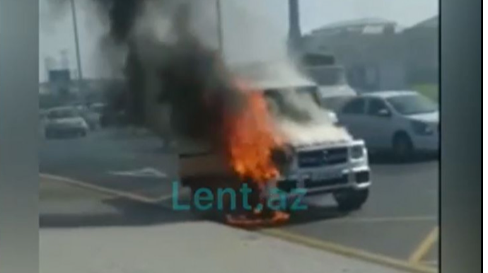 Bakıda "Galendewagen" getdiyi yerdə belə alışıb yandı - VİDEO