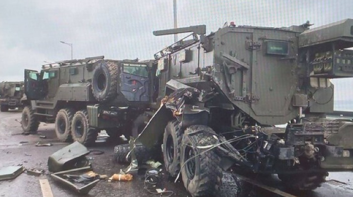 Rusiyanın hərbi maşınları Krım körpüsündə qəzaya uğradı 