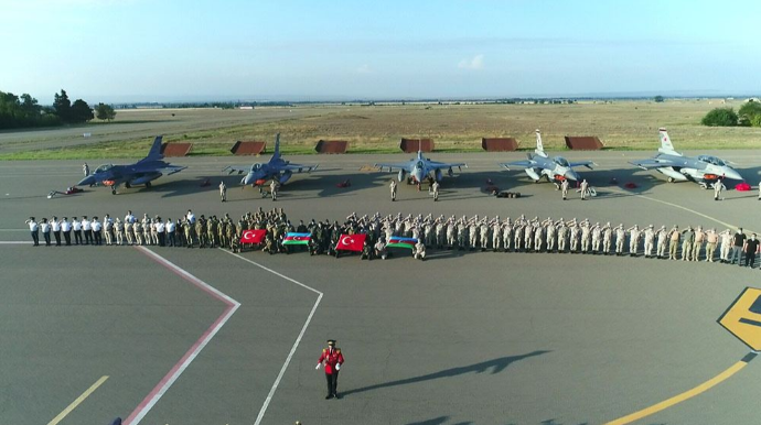 В Азербайджан прибыли самолеты F-16 ВВС Турции для участия в учениях TurAz Qartalı-2020 - ФОТО + ВИДЕО 