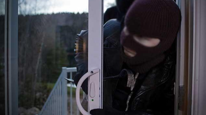 Bakıda sexdən 4 min manat oğurlandı 