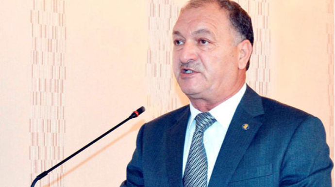 Qoca Səmədovun oğlu Yevlaxda adam güllələdi 