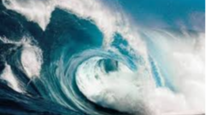 Xəzərdə sörf edərkən batma təhlükəsi ilə üzləşən rusiyalı xilas olunub