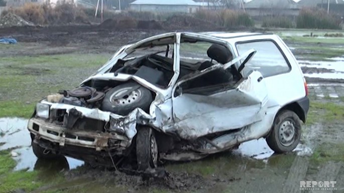 Kürdəmirdə yol qəzası baş verib, xəsarət alan var - VİDEO