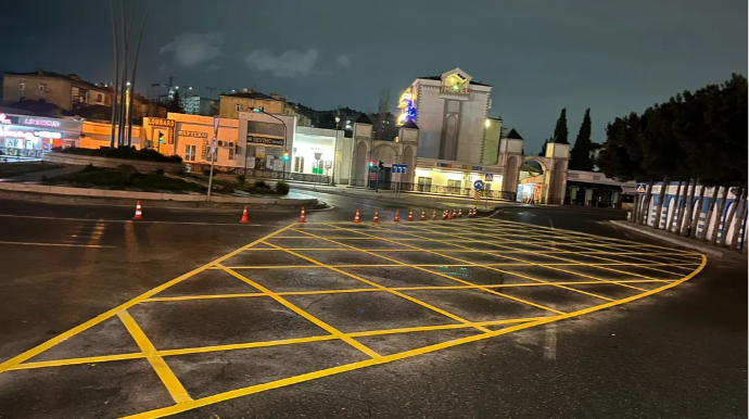 Bakıda davamlı sıxlıq olan daha bir ərazidə "sarı tor" tətbiq edildi - FOTO 