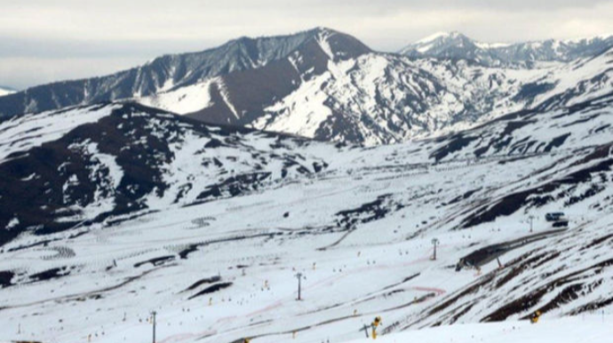 Şahdağa qar yağdı