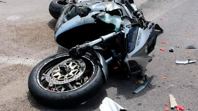 Bakıda motosiklet “Shacman” ilə toqquşdu, sürücüsü öldü 