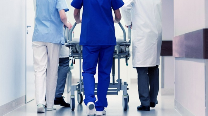 Bakıda 35 yaşlı piyadanı avtomobil vurdu