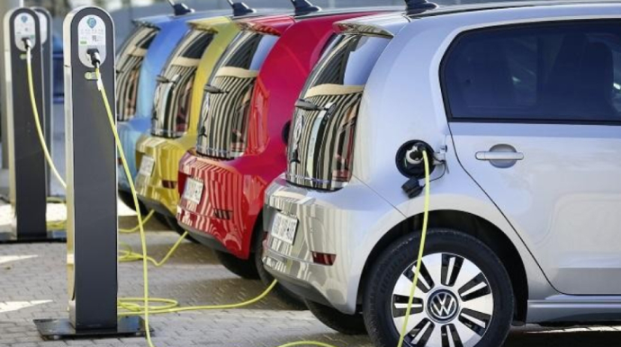 Norveç yenə də elektromobil satışına görə birincidir 