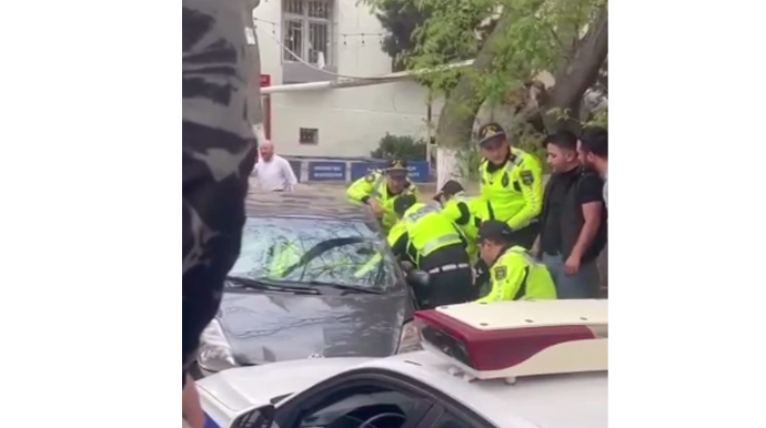 Bakıda "Prius"u polislərin üstünə sürən sürcünün anket məlumatları səhv çıxdı - MƏHKƏMƏ 