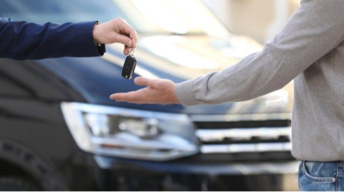 Bir avtomobil özünə, birini də bank üçün alır: “əlverişli” kreditlərin görünməyən üzü 