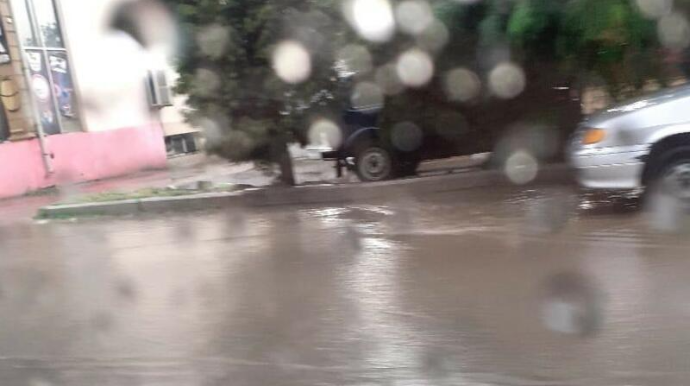 Gəncədə həyətləri su basdı, elektrik kəsildi - FOTO - VİDEO